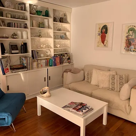 Rose Apartment Paris